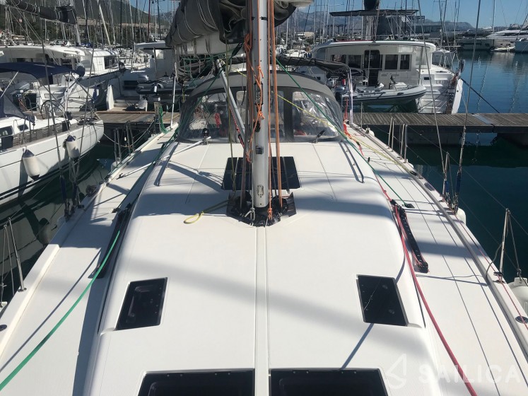 More 55 - Yacht Charter Sailica