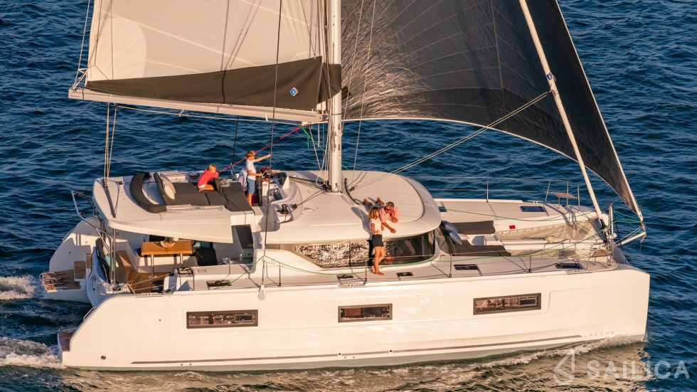 Lagoon 46  - Yacht Charter Sailica