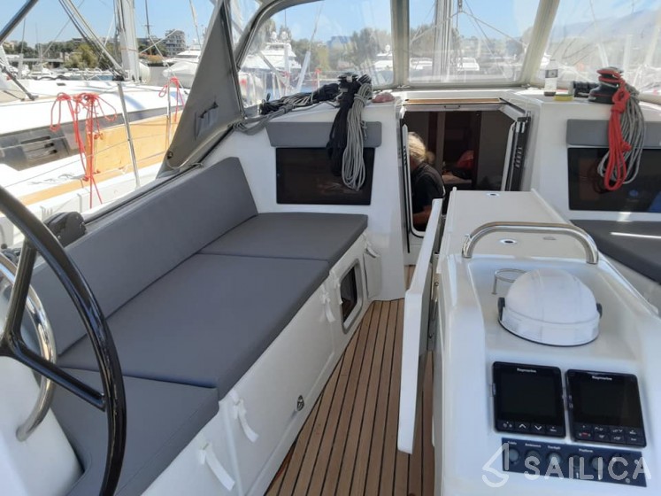 Sun Odyssey 410 - Yacht Charter Sailica