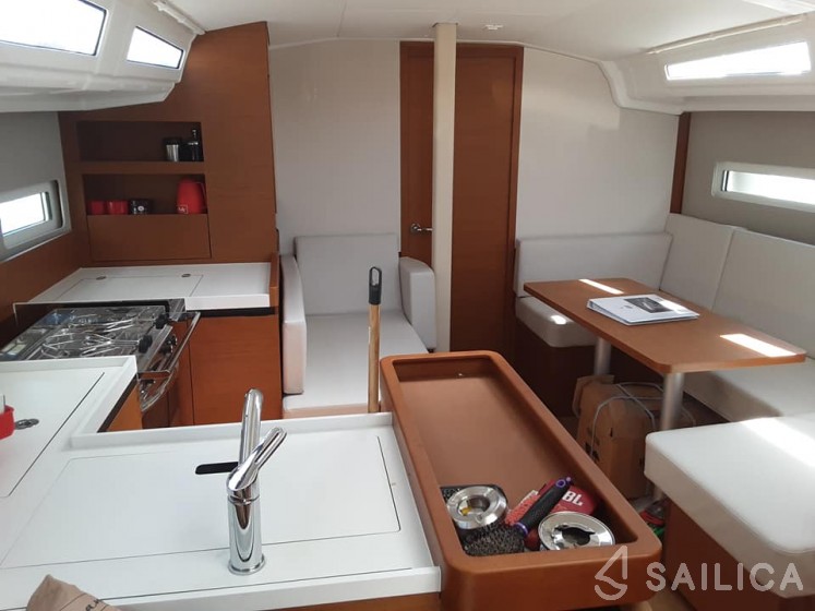 Sun Odyssey 410 - Yacht Charter Sailica