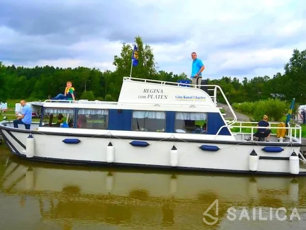 Regina von Platen - Yacht Charter Sailica