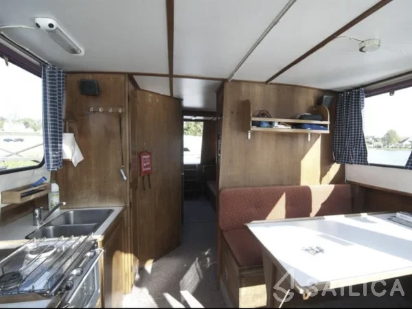 Regina von Platen - Yacht Charter Sailica