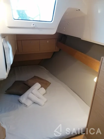 Dufour 360 GL - Yacht Charter Sailica