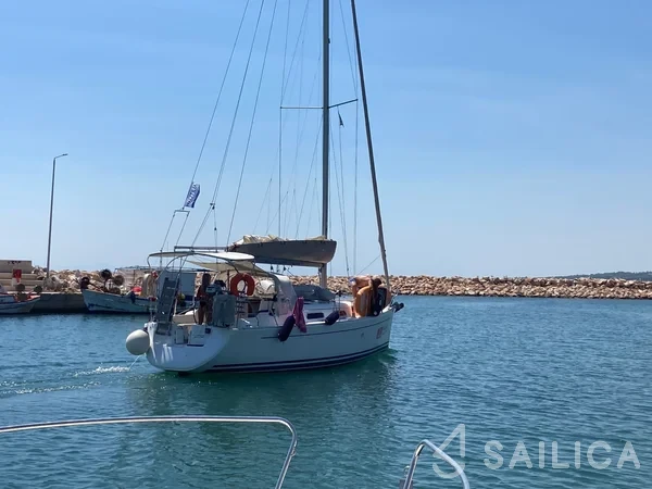 Hanse 342 - Yacht Charter Sailica