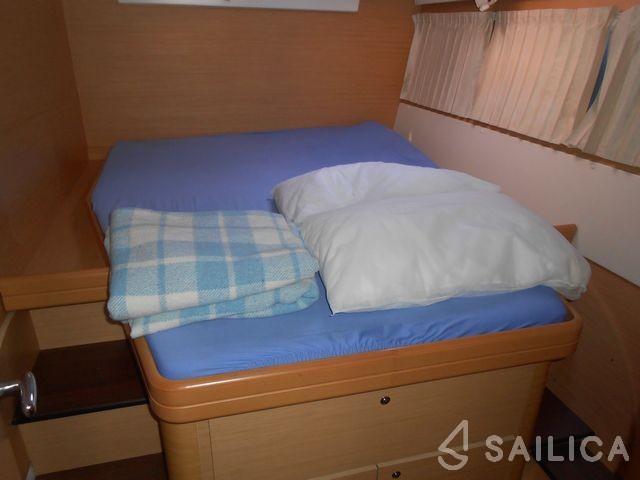 Lagoon 421 - Yacht Charter Sailica