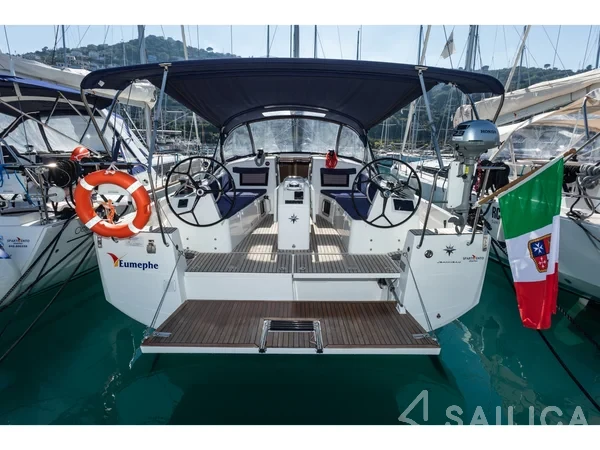 Sun Odyssey 410 - Yacht Charter Sailica