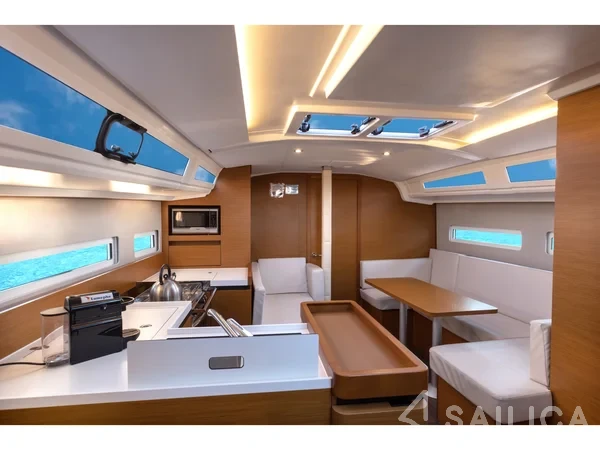 Sun Odyssey 410 - Yacht Charter Sailica