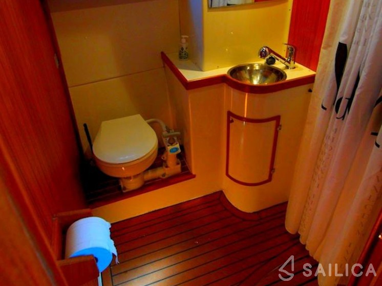 Husky Dane - Yacht Charter Sailica