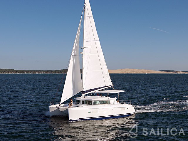 Lagoon 420 - Yacht Charter Sailica