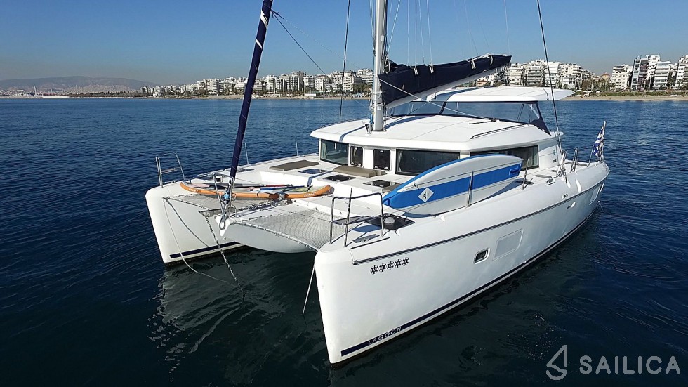 Lagoon 420 - Yacht Charter Sailica