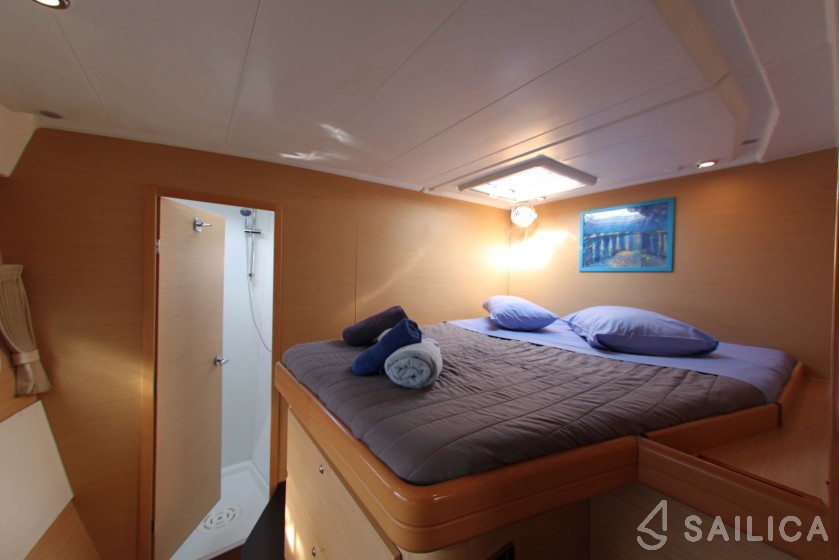 Lagoon 420 - Yacht Charter Sailica