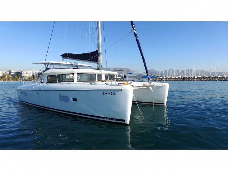 Lagoon 420 - Yacht Charter Sailica