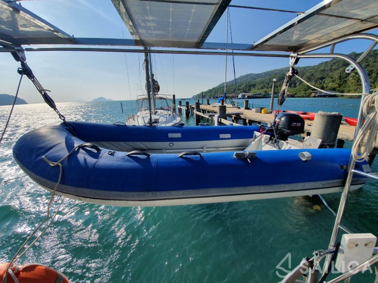 Sun Odyssey 409 - Yacht Charter Sailica