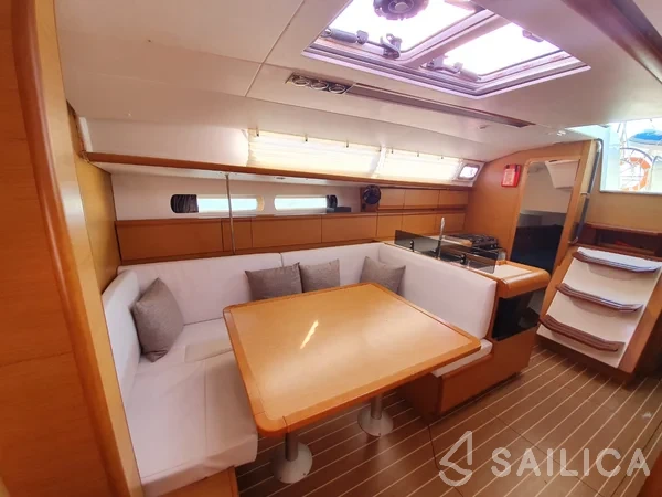 Sun Odyssey 409 - Yacht Charter Sailica