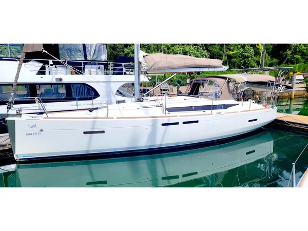 Sun Odyssey 409 - Yacht Charter Sailica