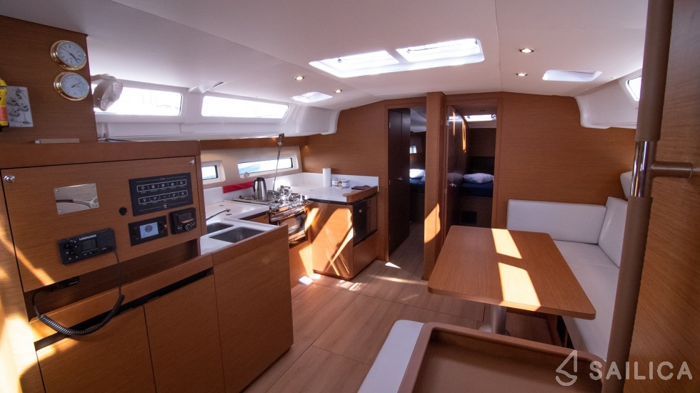 Sun Odyssey 490 - Yacht Charter Sailica