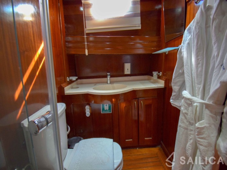 Gulet - Yacht Charter Sailica