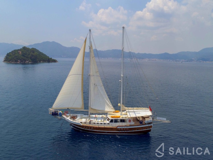 Gulet - Yacht Charter Sailica