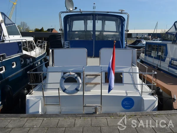 De Drait Safari Houseboat 1050 - Yacht Charter Sailica