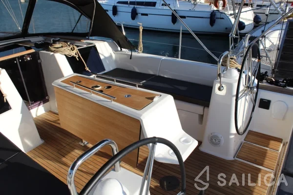 Dufour 460 GL - Yacht Charter Sailica