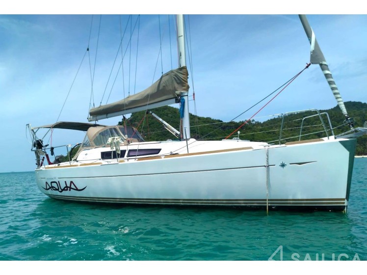 Sun Odyssey 33i - Yacht Charter Sailica