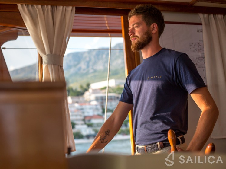 Gulet - Yacht Charter Sailica
