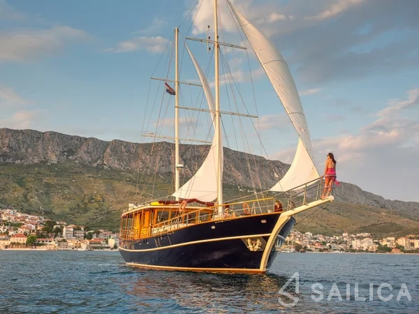 Gulet - Yacht Charter Sailica