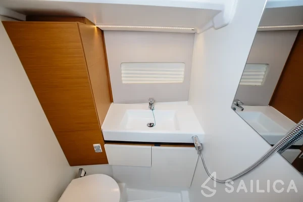 Sun Odyssey 490 - Yacht Charter Sailica