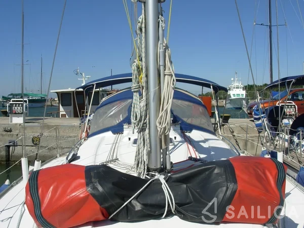 Bavaria 38 Cruiser - Yacht Charter Sailica
