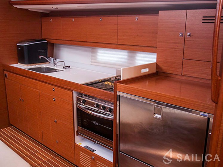 Dufour 460 GL - Yacht Charter Sailica