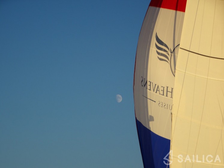 Dufour 520 GL - Yacht Charter Sailica