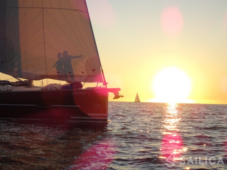 Dufour 520 GL - Yacht Charter Sailica