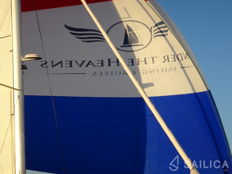 Dufour 520 GL - Yacht Charter Sailica
