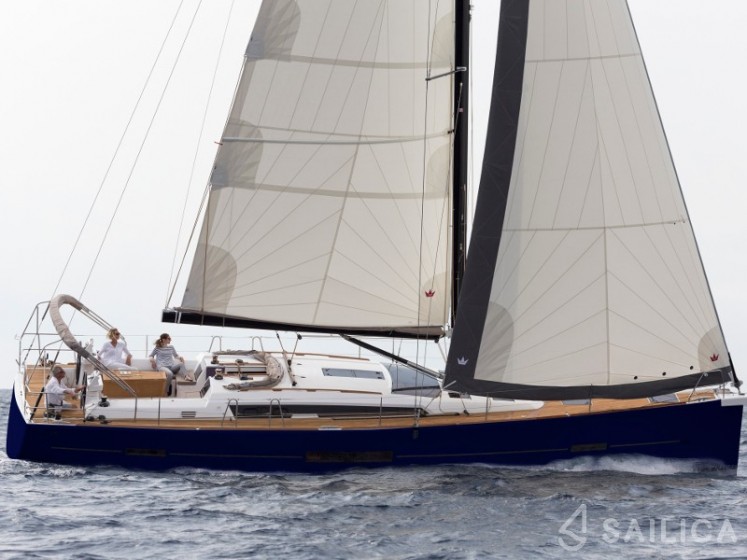 Dufour 520 GL - Yacht Charter Sailica