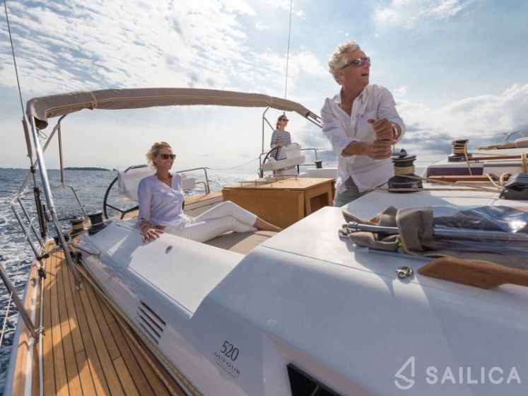 Dufour 520 GL - Yacht Charter Sailica