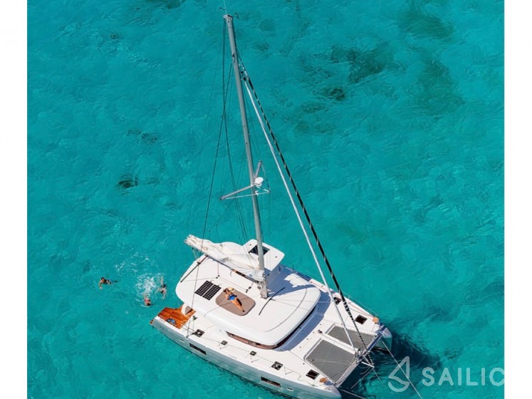 Lagoon 42 - Yacht Charter Sailica
