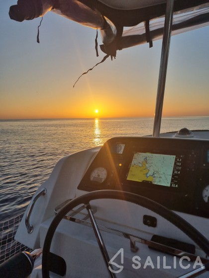 Lagoon 42 - Yacht Charter Sailica