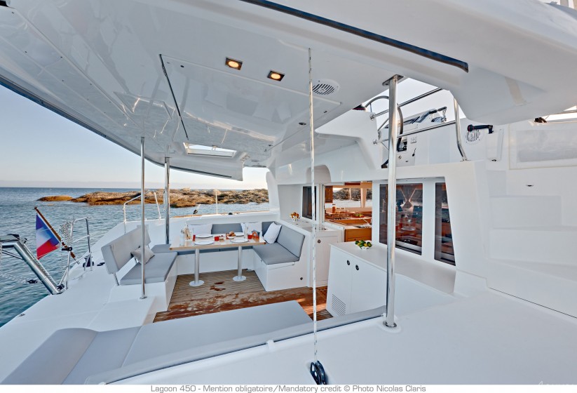 Lagoon 450  Flybridge - Yacht Charter Sailica