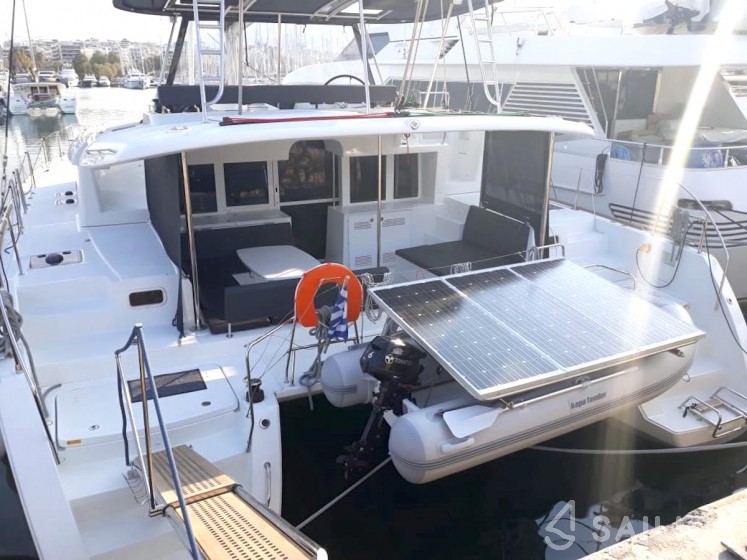 Lagoon 450  Flybridge - Yacht Charter Sailica