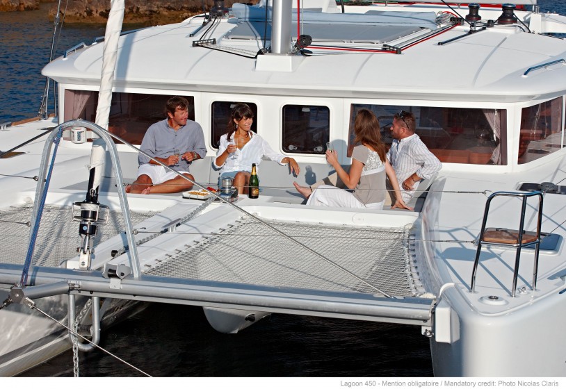 Lagoon 450  Flybridge - Yacht Charter Sailica