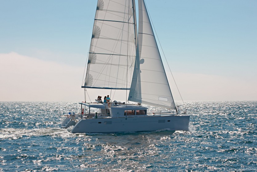 Lagoon 450  Flybridge - Yacht Charter Sailica