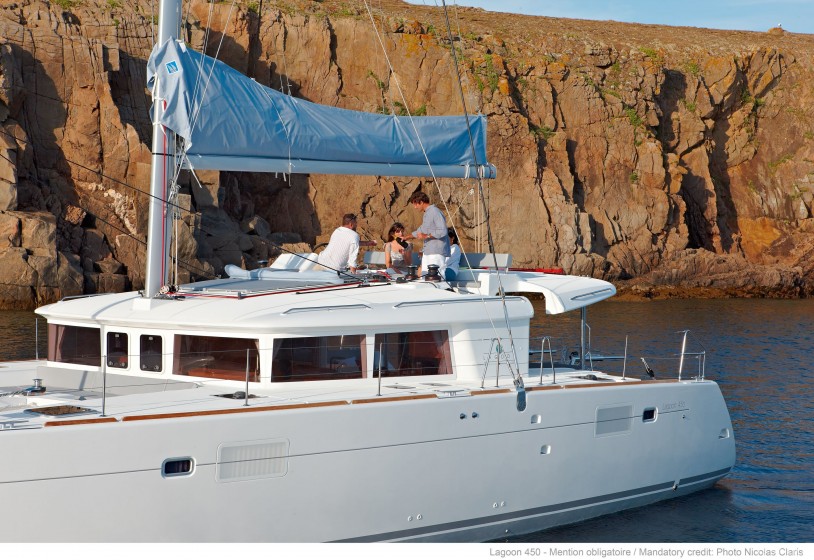 Lagoon 450  Flybridge - Yacht Charter Sailica