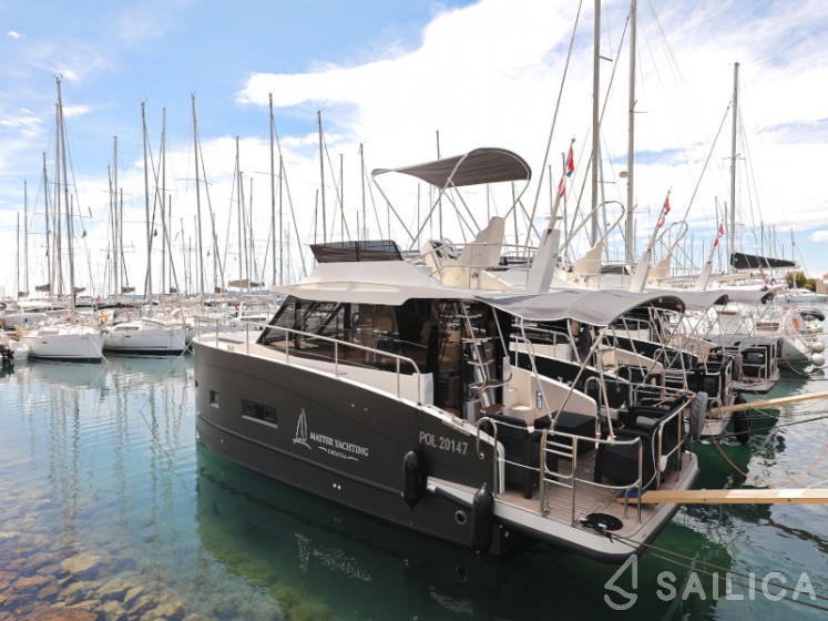 Motor yacht Futura 40 Grand Horizon X COLUMBUS ▶️️in Sukosan