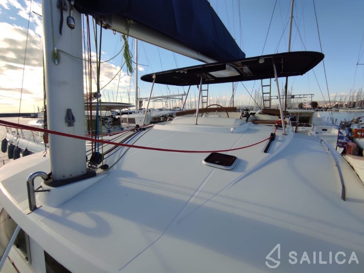 Lagoon 440 - Yacht Charter Sailica