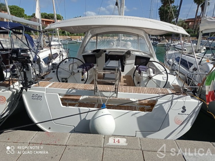 Oceanis 45 - Yacht Charter Sailica