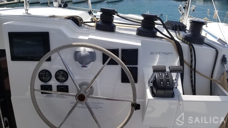 Lucia 40 - Yacht Charter Sailica