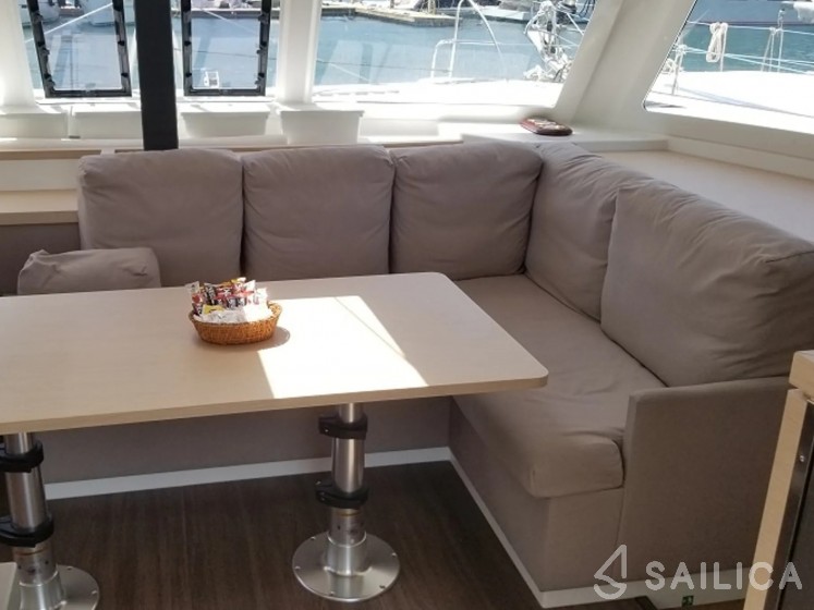 Lucia 40 - Yacht Charter Sailica