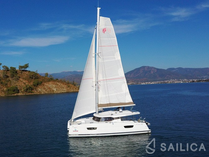 Lucia 40 - Yacht Charter Sailica