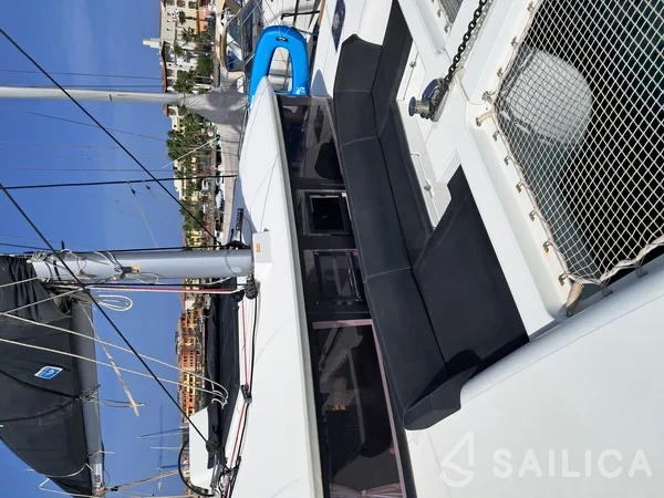 Lagoon 450  Flybridge - Yacht Charter Sailica