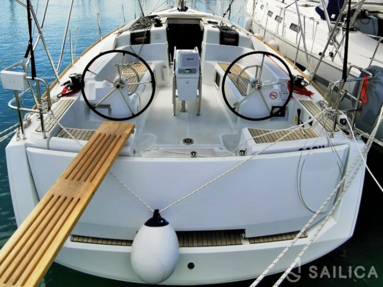 Sun Odyssey 349 - Yacht Charter Sailica